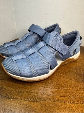 Rykä Womens Adjustable Fisherman Closed Toe Sandals Strappy Light Blue, sz 8.5